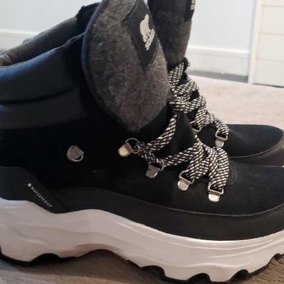 Sorel Black and White Lace-Up Winter Boots - Picture 2 of 3